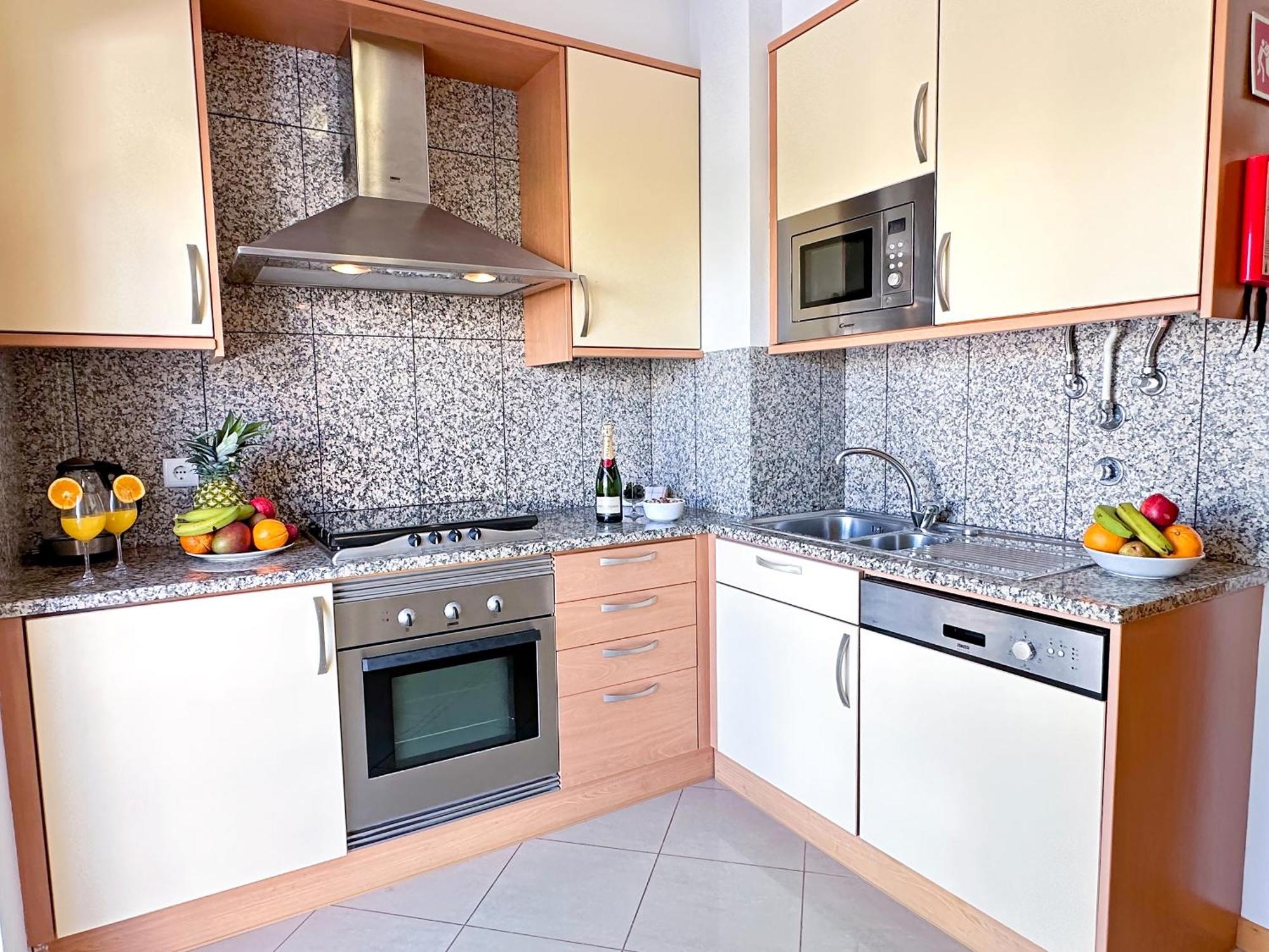 Modern Ocean, Garden & Pool View Condo By Becherish Αλμπουφέιρα Εξωτερικό φωτογραφία