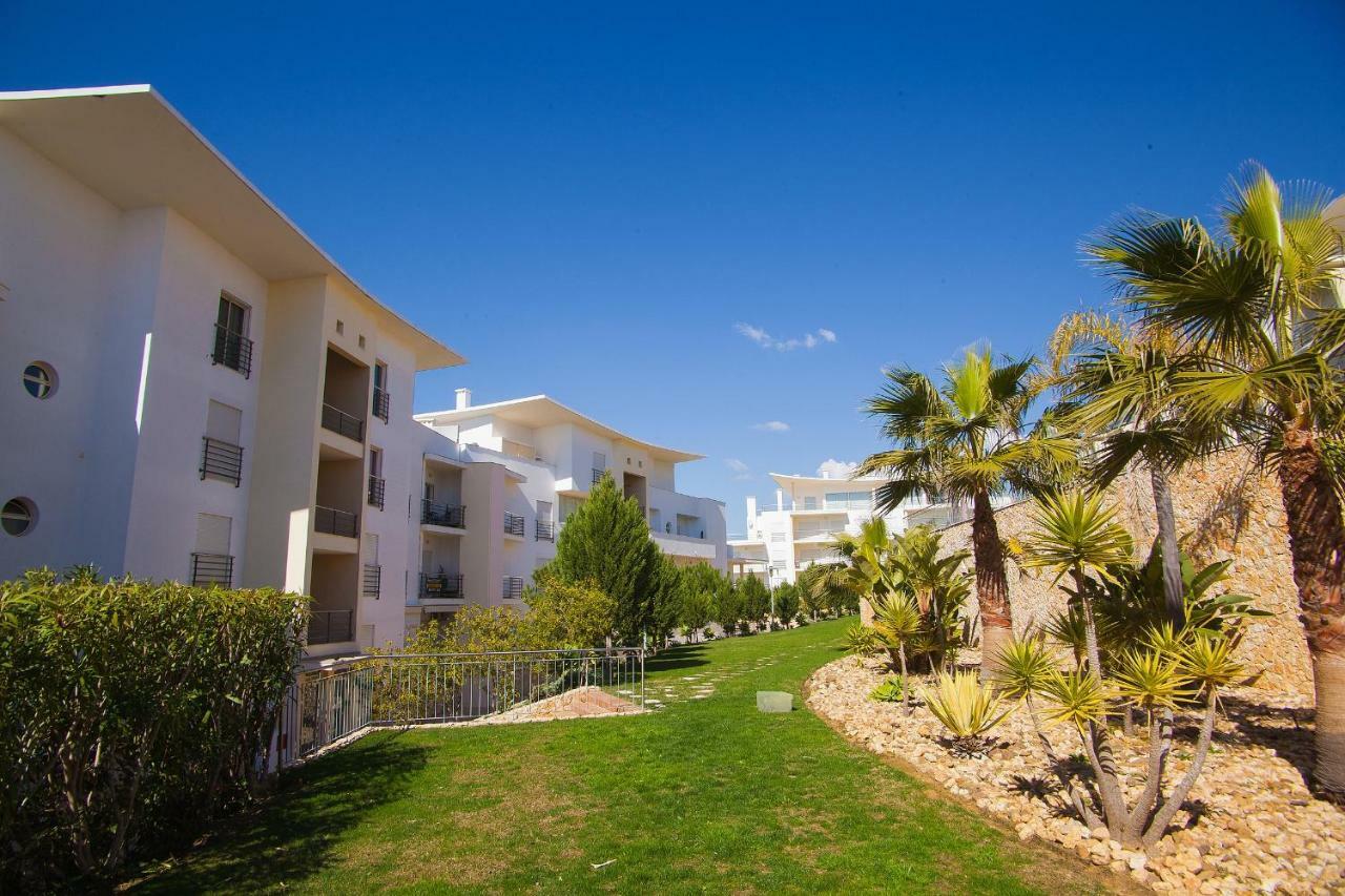 Modern Ocean, Garden & Pool View Condo By Becherish Αλμπουφέιρα Εξωτερικό φωτογραφία