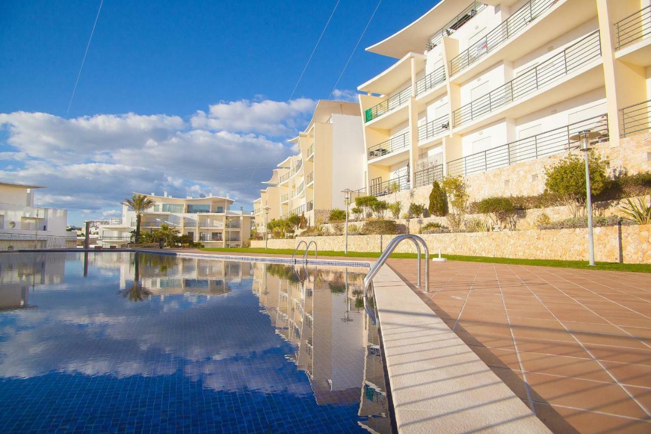 Modern Ocean, Garden & Pool View Condo By Becherish Αλμπουφέιρα Εξωτερικό φωτογραφία
